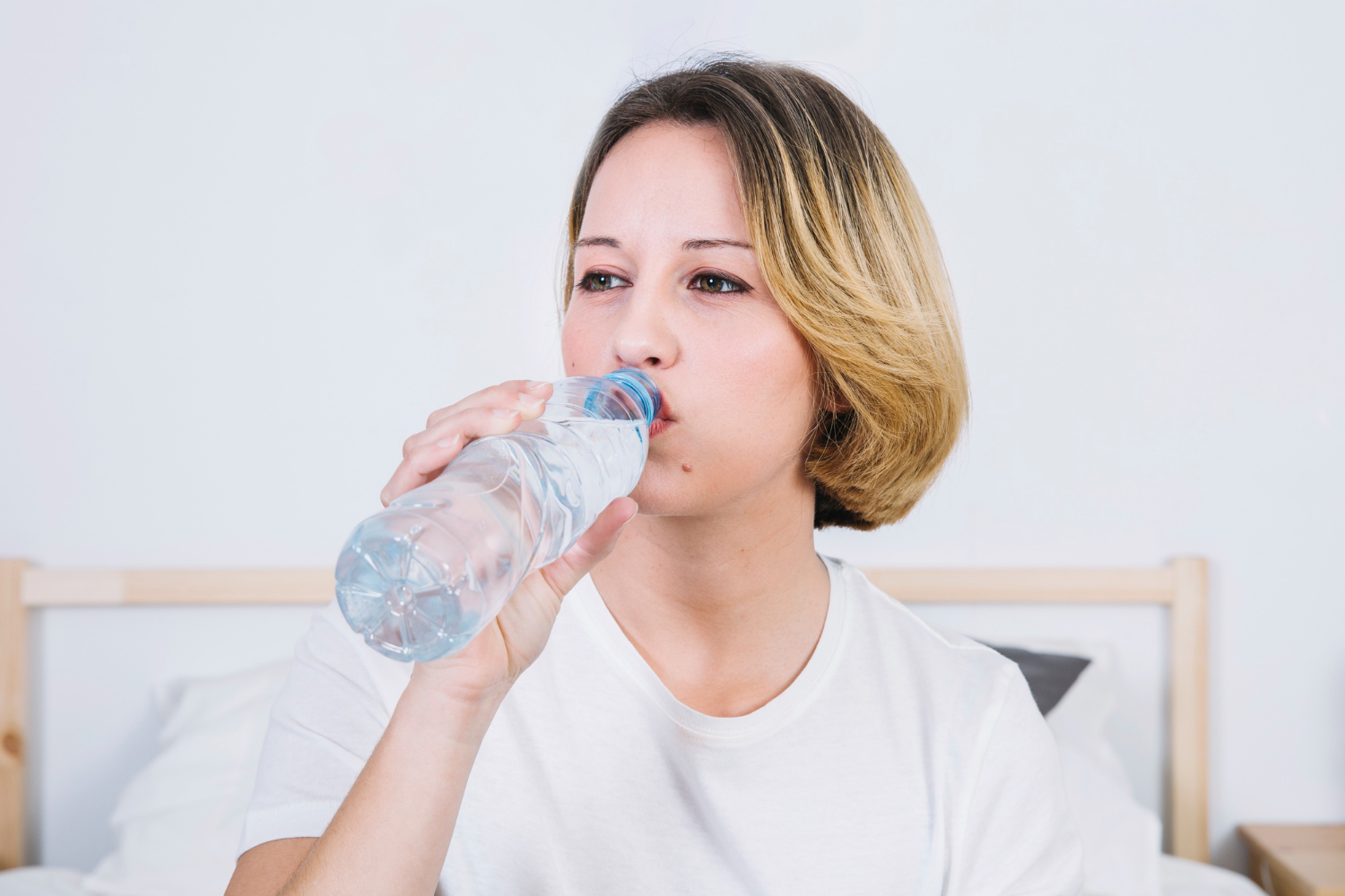การดื่มน้ำในชีวิตประจำวัน: ประโยชน์และคำแนะนำ